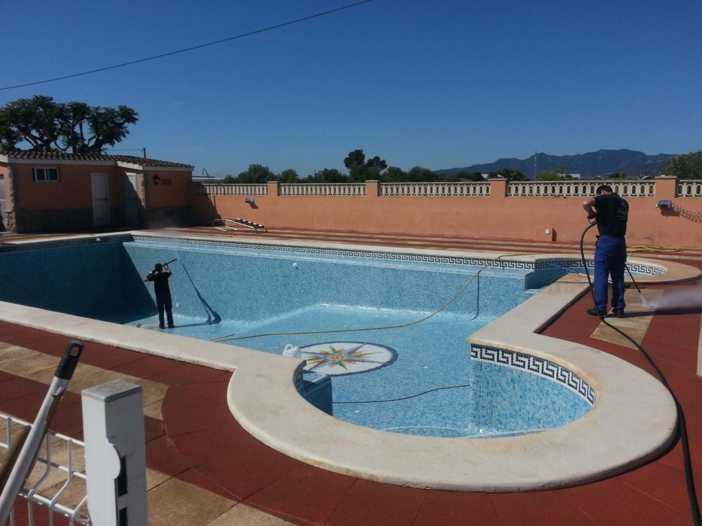 limpiar piscina en vila-real
